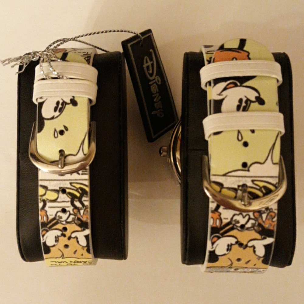 DISNEY His & Hers Mickey Leather Watch Box Set - Picture 4 of 8